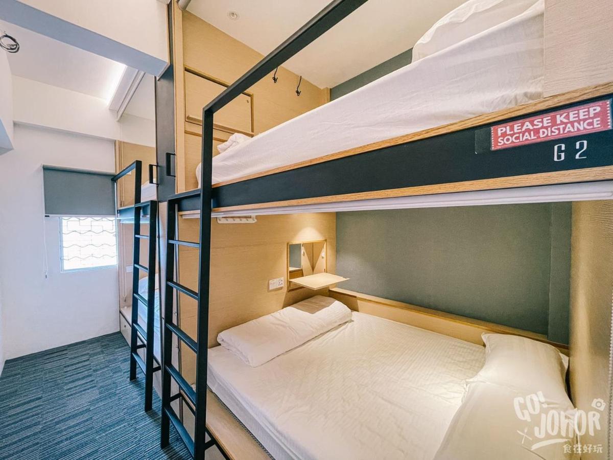 Attrus Bed & Breakfast Johor Bahru Exteriör bild