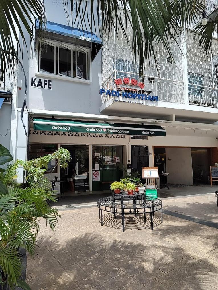Attrus Bed & Breakfast Johor Bahru Exteriör bild