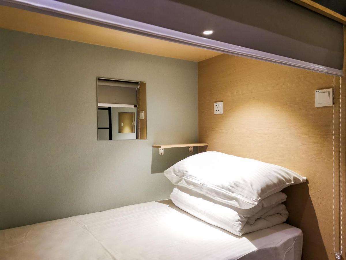 Attrus Bed & Breakfast Johor Bahru Exteriör bild
