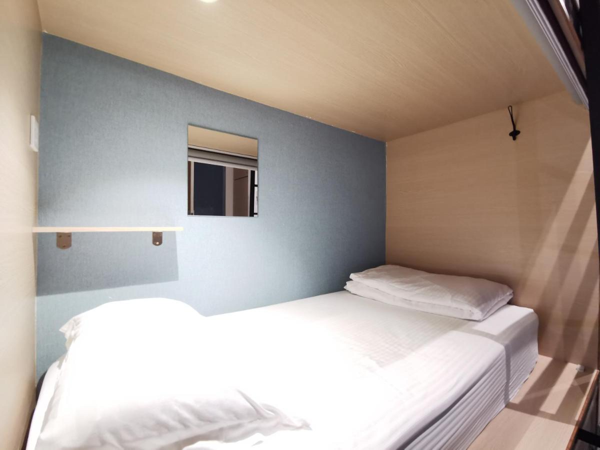 Attrus Bed & Breakfast Johor Bahru Exteriör bild